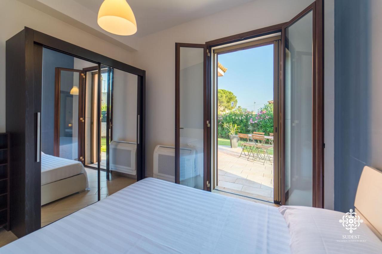 Villa Seaside - Beach Retreat With Jacuzzi シラクーサ エクステリア 写真