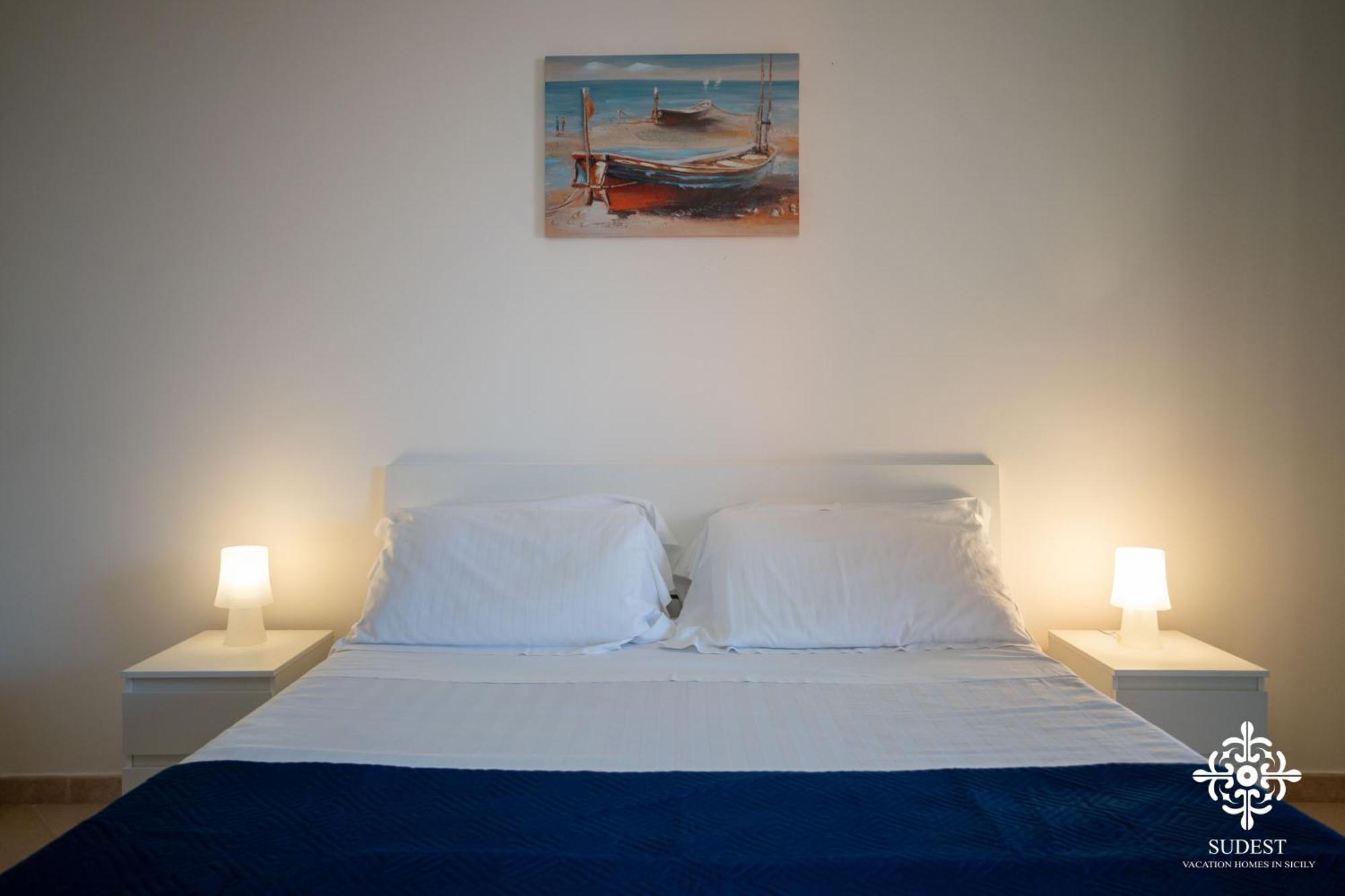 Villa Seaside - Beach Retreat With Jacuzzi シラクーサ エクステリア 写真